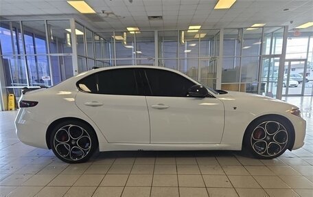 Alfa Romeo Giulia II, 2021 год, 4 051 952 рублей, 8 фотография