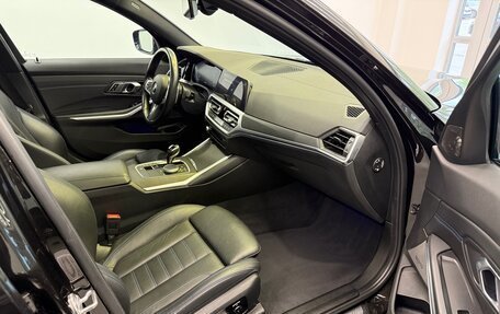 BMW 3 серия, 2019 год, 5 500 000 рублей, 25 фотография