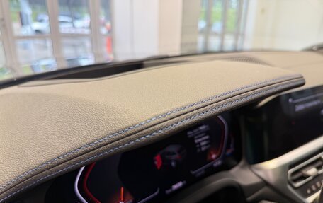 BMW 3 серия, 2019 год, 5 500 000 рублей, 33 фотография