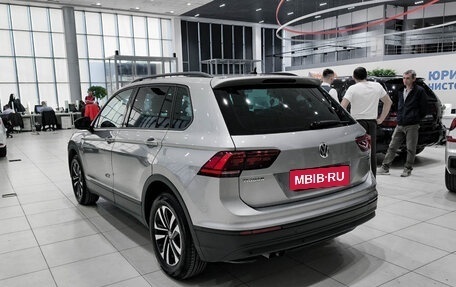 Volkswagen Tiguan II, 2020 год, 2 770 000 рублей, 8 фотография