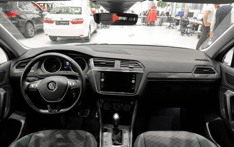 Volkswagen Tiguan II, 2020 год, 2 770 000 рублей, 17 фотография