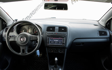 Volkswagen Polo VI (EU Market), 2011 год, 750 000 рублей, 10 фотография