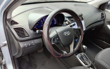Hyundai Solaris II рестайлинг, 2012 год, 599 000 рублей, 10 фотография