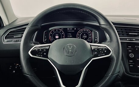 Volkswagen Tiguan II, 2022 год, 3 350 000 рублей, 10 фотография