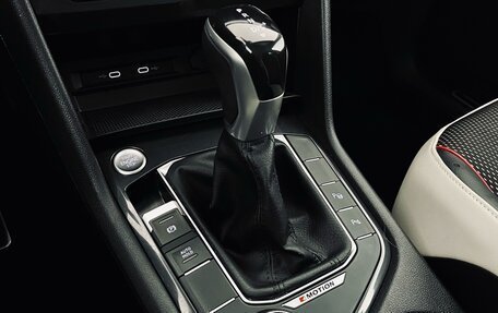 Volkswagen Tiguan II, 2022 год, 3 350 000 рублей, 14 фотография