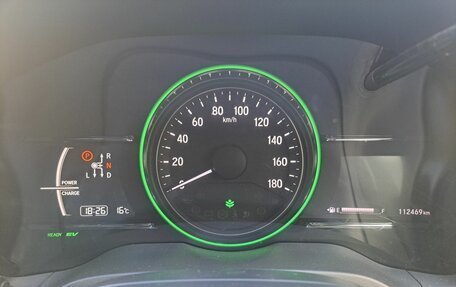 Honda Vezel, 2017 год, 1 850 000 рублей, 13 фотография