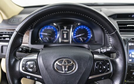 Toyota Camry, 2017 год, 2 470 000 рублей, 18 фотография