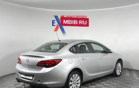 Opel Astra J, 2013 год, 850 000 рублей, 4 фотография