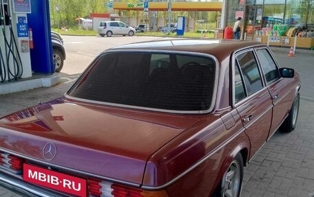 Mercedes-Benz W123, 1984 год, 500 000 рублей, 3 фотография