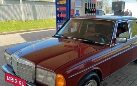 Mercedes-Benz W123, 1984 год, 500 000 рублей, 2 фотография
