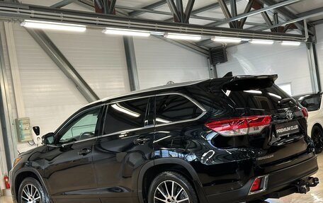 Toyota Highlander III, 2019 год, 3 499 000 рублей, 3 фотография