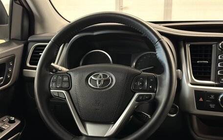 Toyota Highlander III, 2019 год, 3 499 000 рублей, 23 фотография