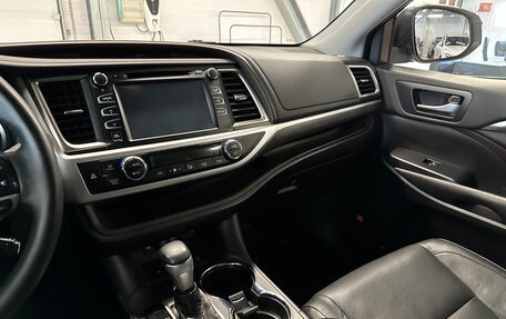Toyota Highlander III, 2019 год, 3 499 000 рублей, 30 фотография