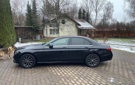 Mercedes-Benz E-Класс, 2018 год, 2 250 000 рублей, 1 фотография