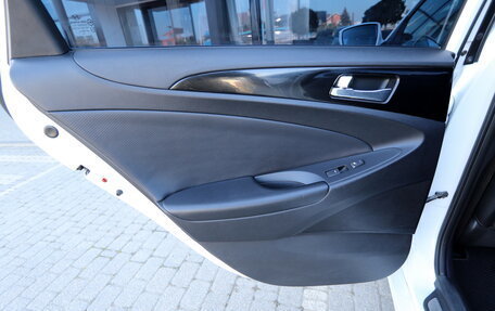 Hyundai Sonata VI, 2010 год, 1 170 000 рублей, 12 фотография