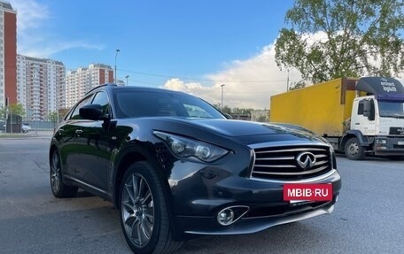 Infiniti QX70, 2016 год, 3 999 999 рублей, 4 фотография