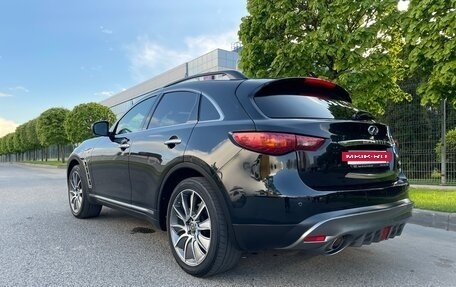 Infiniti QX70, 2016 год, 3 999 999 рублей, 11 фотография