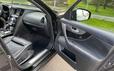 Infiniti QX70, 2016 год, 3 999 999 рублей, 27 фотография