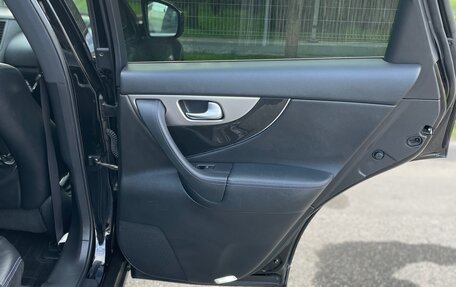 Infiniti QX70, 2016 год, 3 999 999 рублей, 28 фотография
