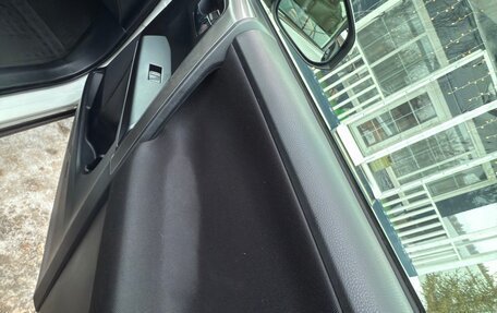 Toyota RAV4, 2016 год, 2 100 000 рублей, 21 фотография