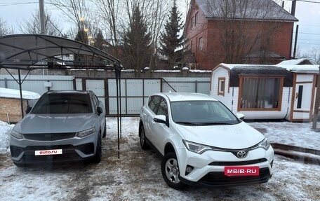 Toyota RAV4, 2016 год, 2 100 000 рублей, 23 фотография