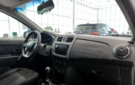 Renault Logan II, 2019 год, 898 000 рублей, 11 фотография