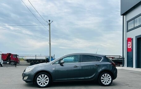 Opel Astra J, 2011 год, 699 999 рублей, 3 фотография