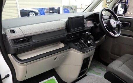Honda Stepwgn, 2022 год, 2 500 444 рублей, 16 фотография