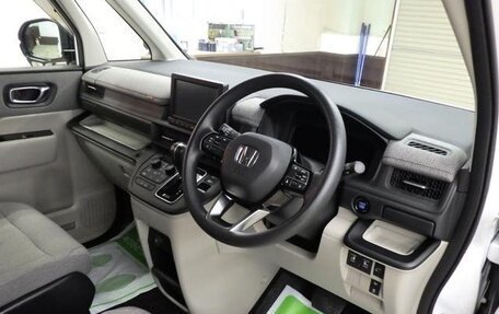 Honda Stepwgn, 2022 год, 2 500 444 рублей, 14 фотография