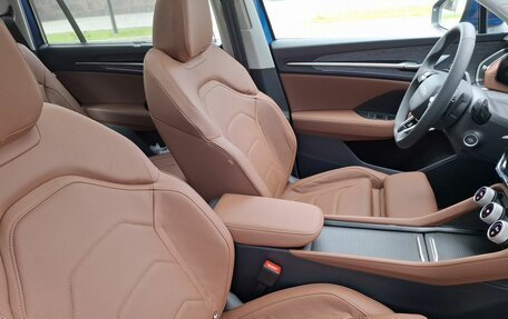 Skoda Kodiaq, 2025 год, 5 600 000 рублей, 10 фотография
