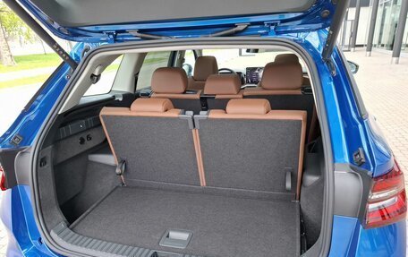 Skoda Kodiaq, 2025 год, 5 600 000 рублей, 17 фотография