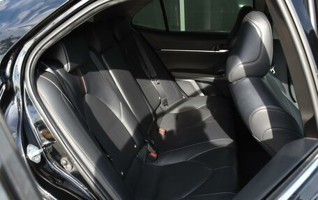 Toyota Camry, 2019 год, 3 380 000 рублей, 7 фотография