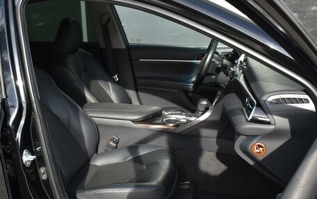 Toyota Camry, 2019 год, 3 380 000 рублей, 8 фотография
