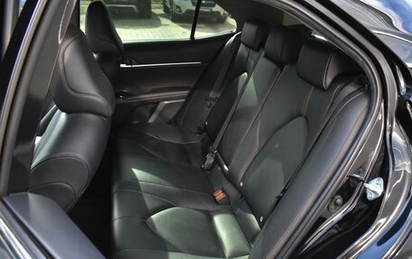 Toyota Camry, 2019 год, 3 380 000 рублей, 9 фотография