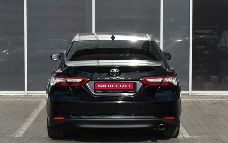 Toyota Camry, 2019 год, 3 380 000 рублей, 4 фотография