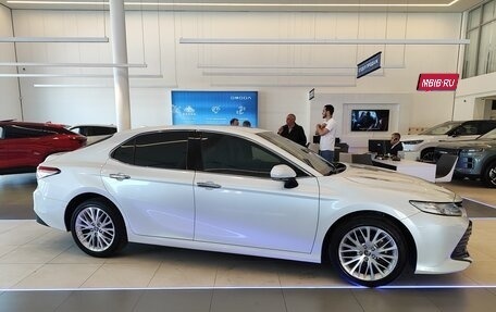 Toyota Camry, 2020 год, 3 445 000 рублей, 4 фотография