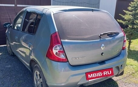 Renault Sandero I, 2010 год, 589 000 рублей, 2 фотография