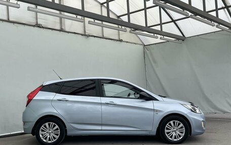 Hyundai Solaris II рестайлинг, 2011 год, 840 000 рублей, 8 фотография