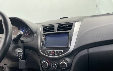 Hyundai Solaris II рестайлинг, 2011 год, 840 000 рублей, 17 фотография