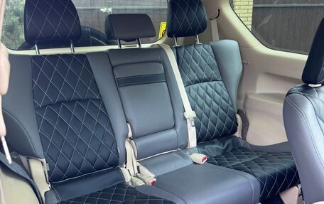 Toyota Land Cruiser Prado 150 рестайлинг 2, 2016 год, 3 900 000 рублей, 9 фотография