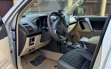 Toyota Land Cruiser Prado 150 рестайлинг 2, 2016 год, 3 900 000 рублей, 12 фотография