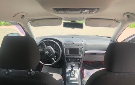 Skoda Octavia, 2012 год, 900 000 рублей, 23 фотография