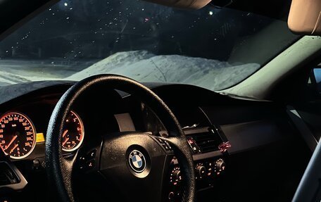 BMW 5 серия, 2003 год, 690 000 рублей, 8 фотография
