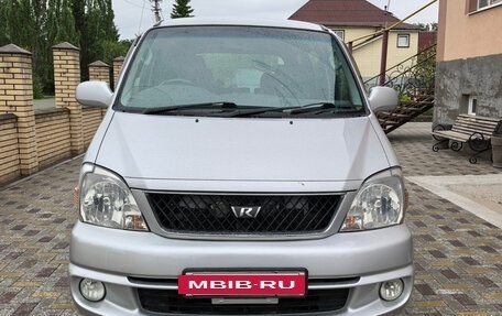 Toyota Regius, 2001 год, 1 400 000 рублей, 3 фотография