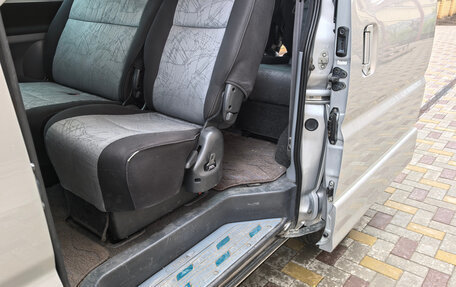 Toyota Regius, 2001 год, 1 400 000 рублей, 11 фотография