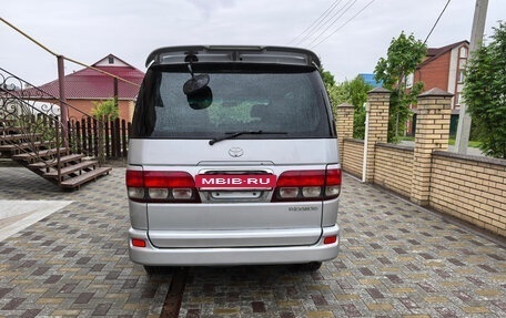 Toyota Regius, 2001 год, 1 400 000 рублей, 5 фотография