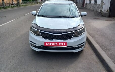 KIA Rio III рестайлинг, 2017 год, 880 000 рублей, 10 фотография