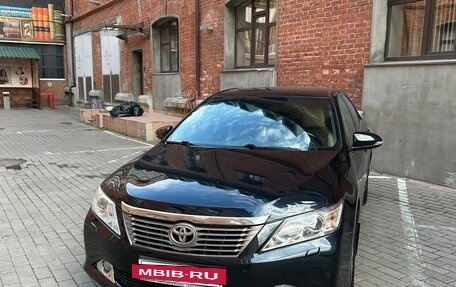 Toyota Camry, 2012 год, 1 700 000 рублей, 2 фотография