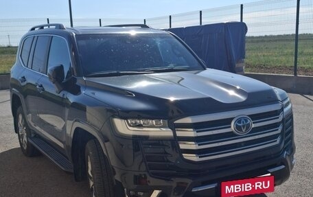 Toyota Land Cruiser, 2024 год, 13 100 000 рублей, 3 фотография