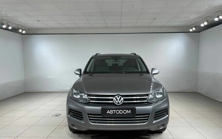 Volkswagen Touareg III, 2012 год, 1 690 000 рублей, 2 фотография